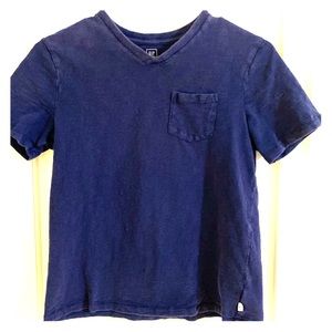 Gap v neck tee.